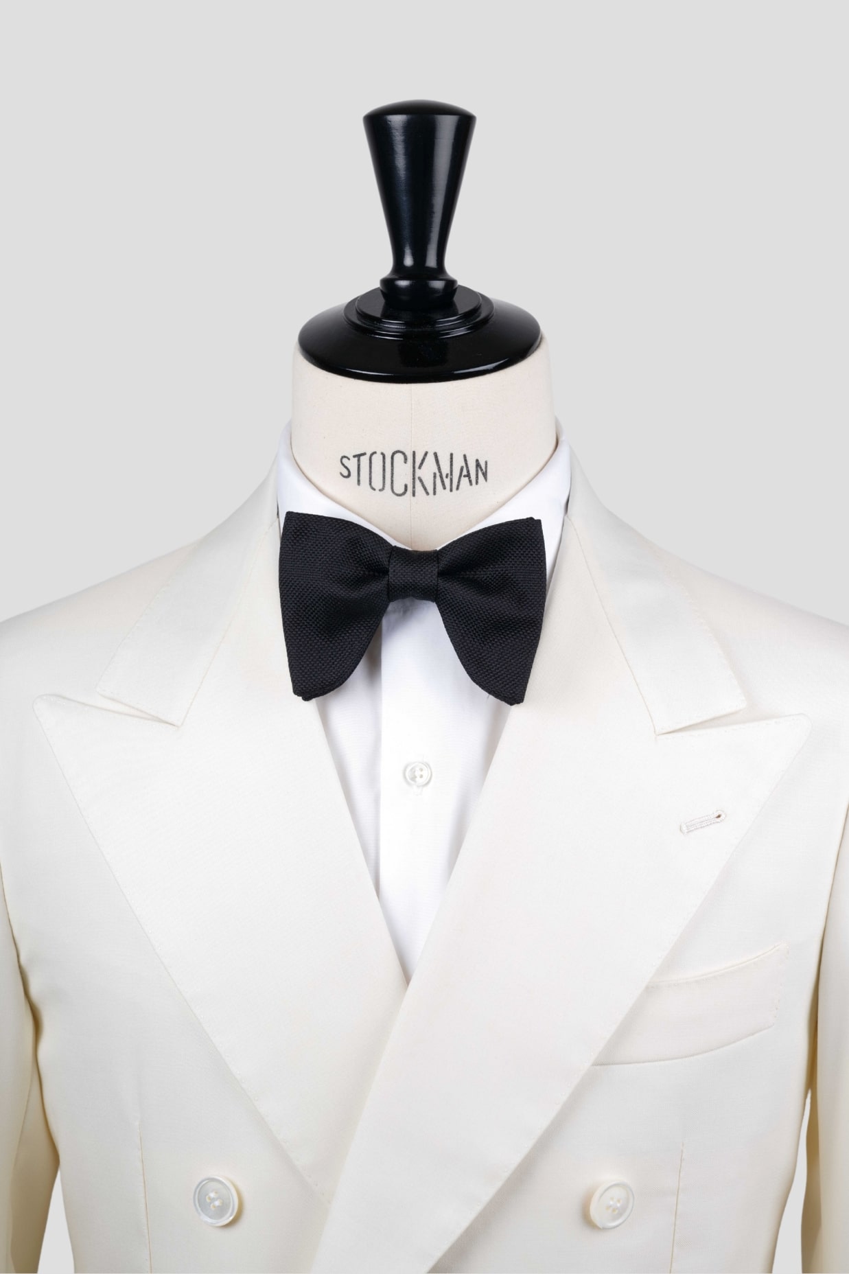 Noeud papillon noir "Le plongeant", soie piquée