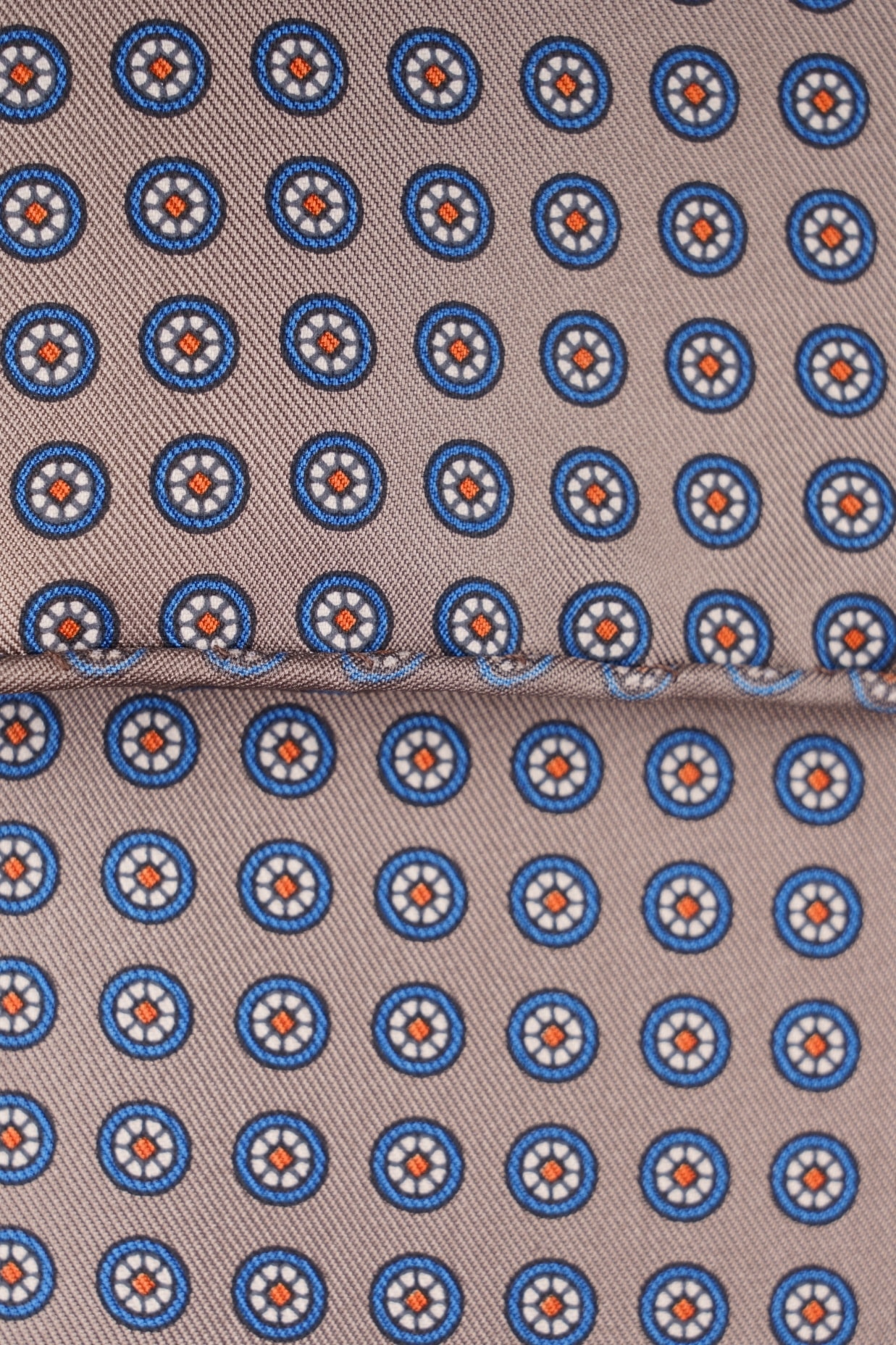 Echarpe soie marron clair, motif géométrique