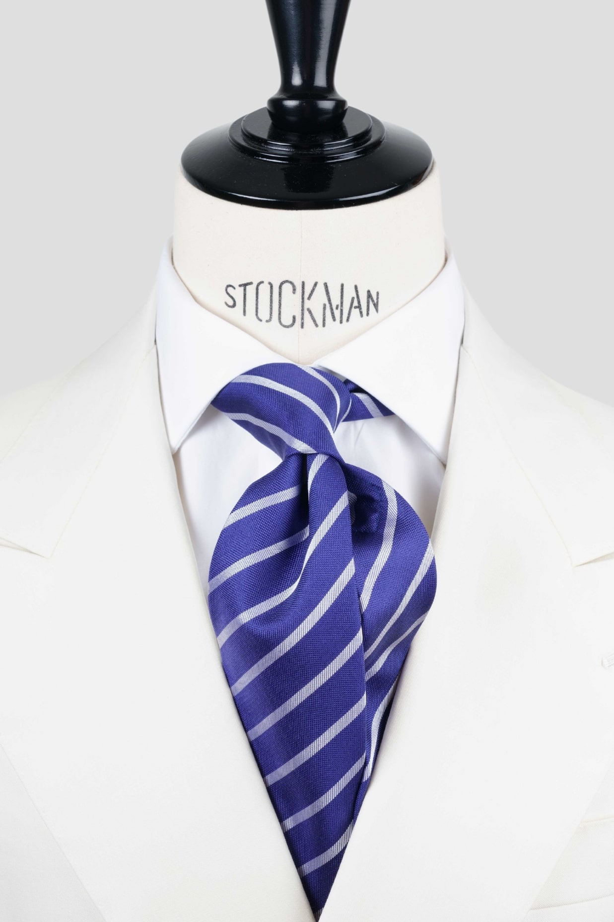 Cravate sartoriale à 3 plis, en soie tissée bleu violet, rayure blanche
