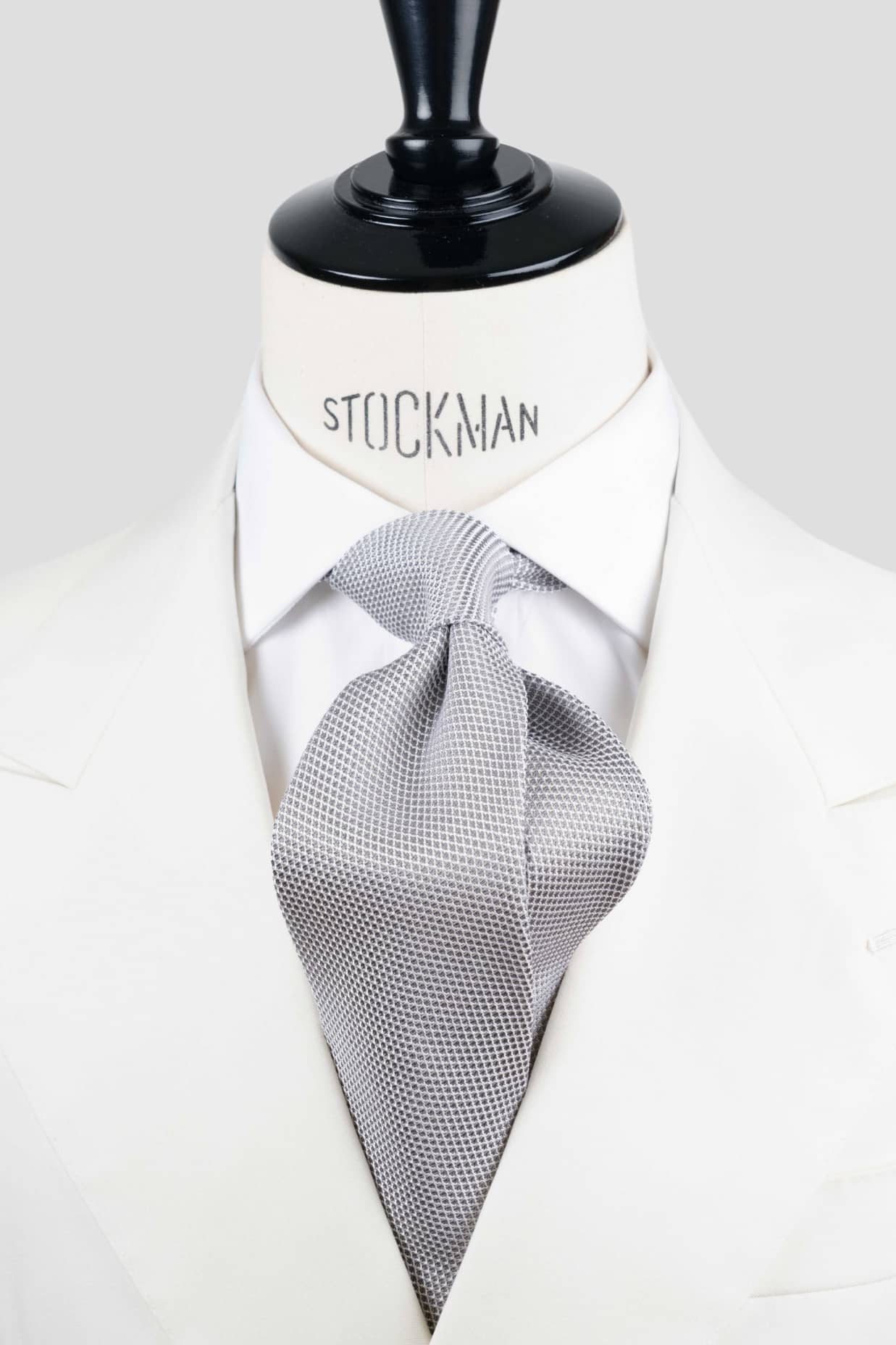 Cravate sartoriale à 3 plis, tissée en étamine de soie, gris