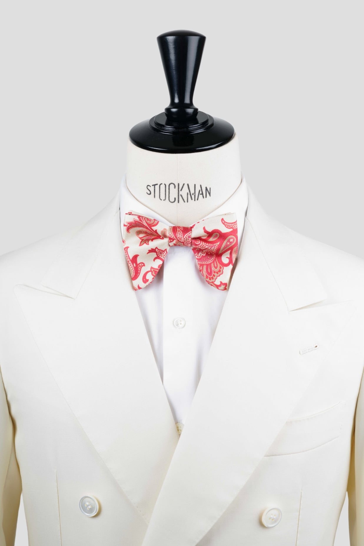 Noeud papillon "Le plongeant", soie imprimée blanc cassé motif rosé