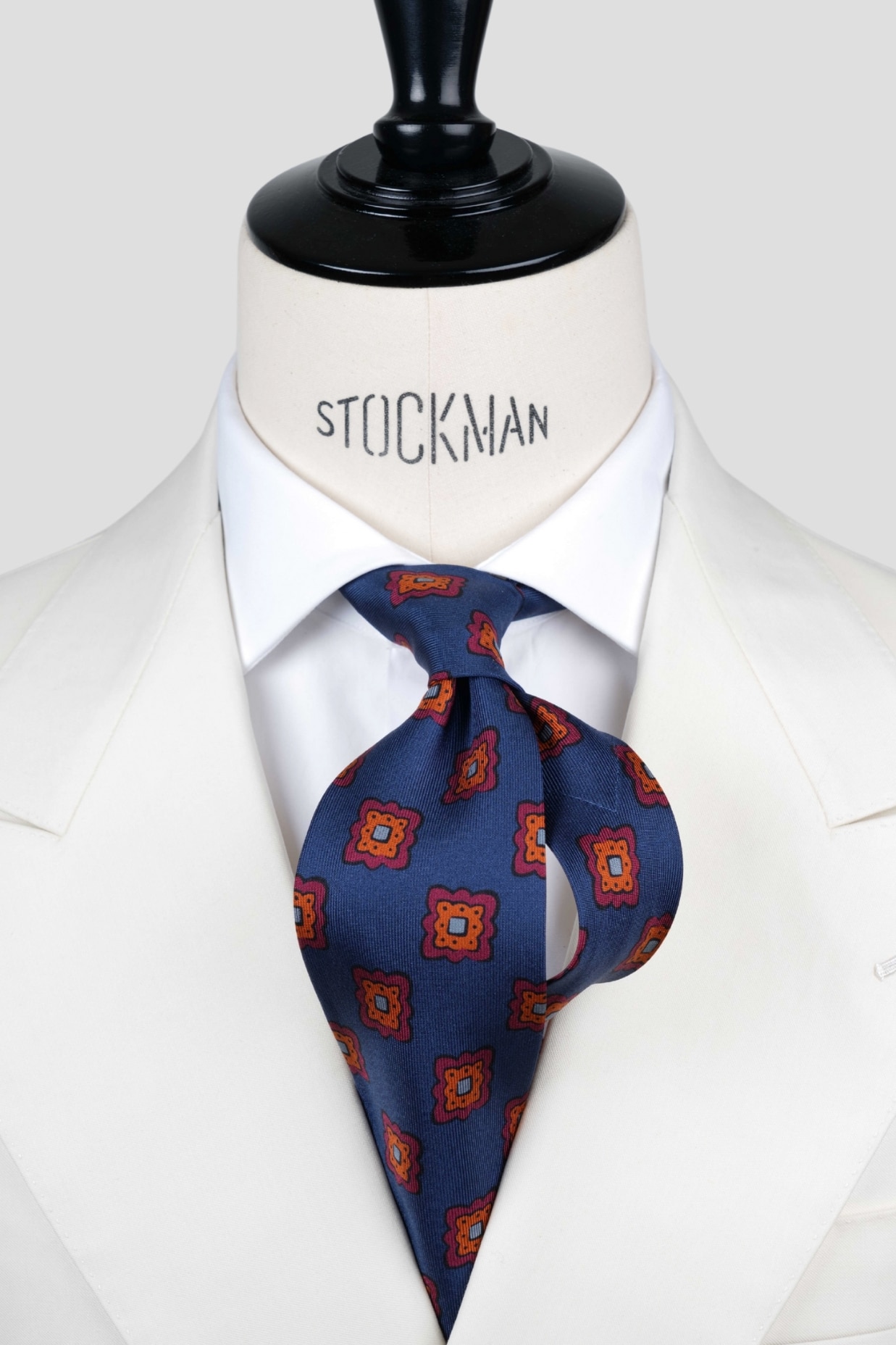 Cravate sartoriale à 7 plis, en soie madder bleu marine, motif géométrique