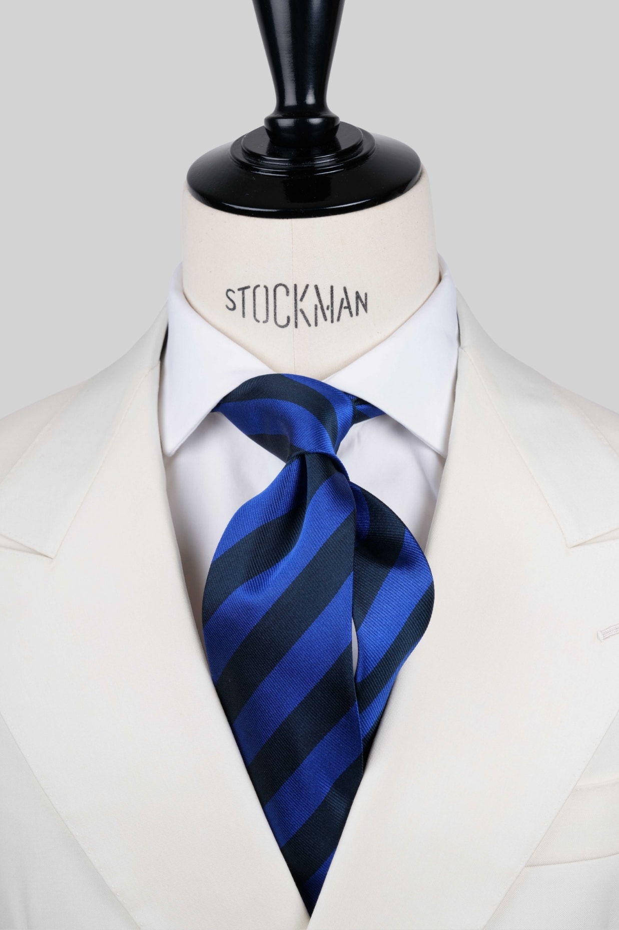 Cravate sartoriale à 3 plis, soie tissée rayures blocs, bleu navy et marine